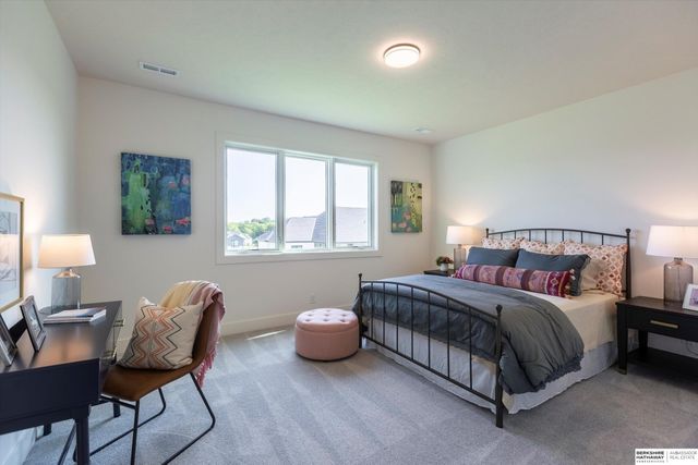 19006 Acorn Drive, Gretna, NE 68028