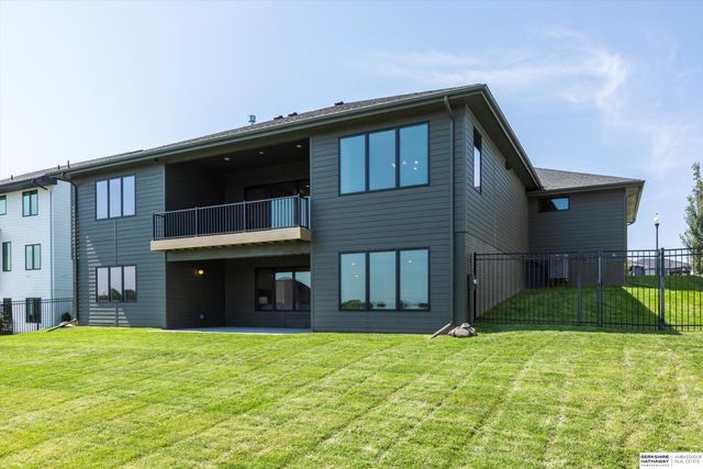 19006 Acorn Drive, Gretna, NE 68028