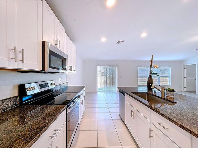 6557 BAR S BAR TRAIL, Zephyrhills, FL 33541