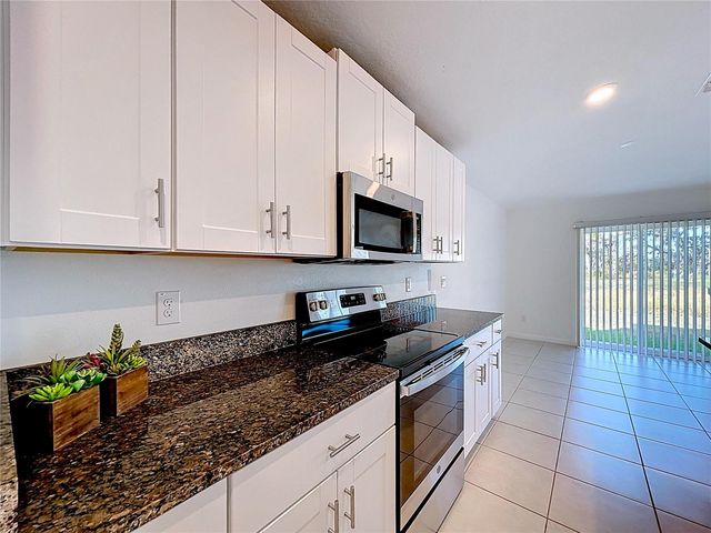 6557 BAR S BAR TRAIL, Zephyrhills, FL 33541