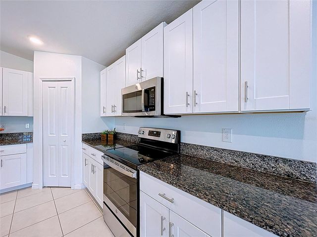 6557 BAR S BAR TRAIL, Zephyrhills, FL 33541