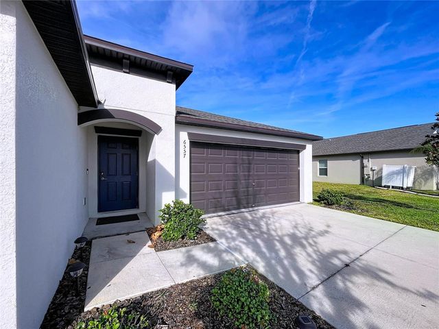 6557 BAR S BAR TRAIL, Zephyrhills, FL 33541