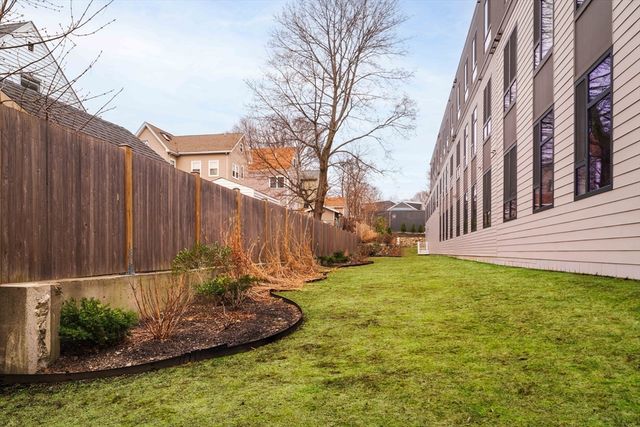 85 Myrtle St. 110, Quincy, MA 02171