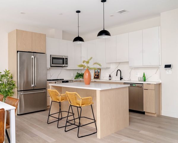 85 Myrtle St. 110, Quincy, MA 02171