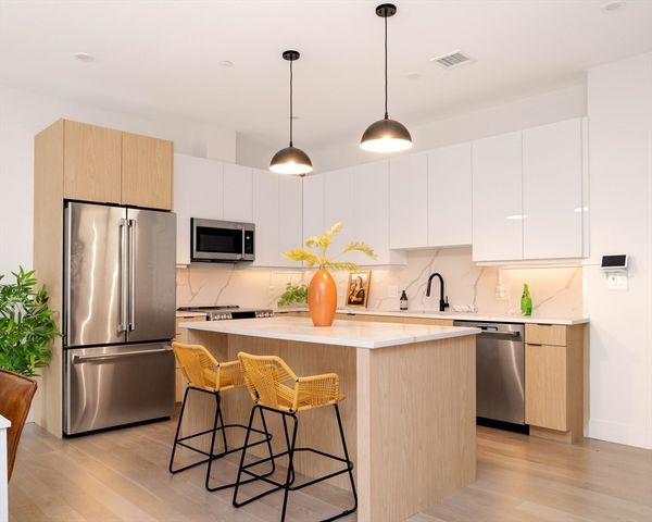 85 Myrtle St. 110, Quincy, MA 02171