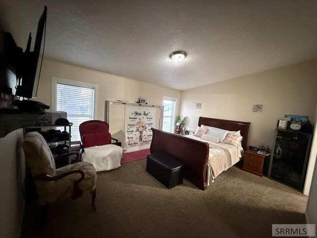 1780 Whispering Pines Drive, Idaho Falls, ID 83401