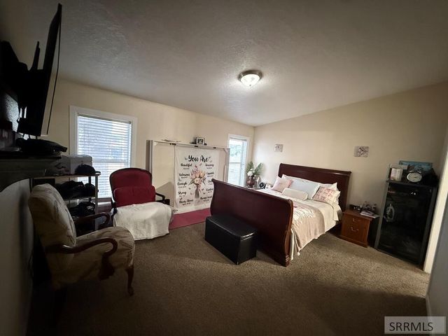 1780 Whispering Pines Drive, Idaho Falls, ID 83401