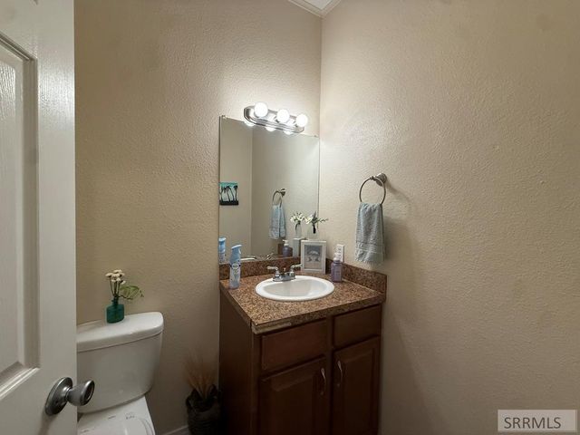 1780 Whispering Pines Drive, Idaho Falls, ID 83401