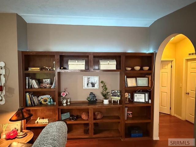 1780 Whispering Pines Drive, Idaho Falls, ID 83401