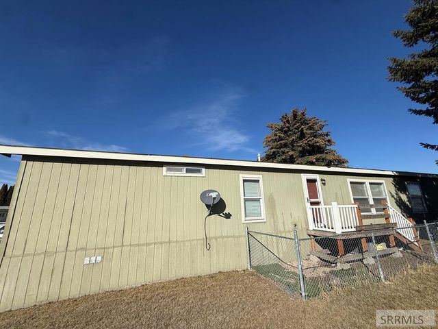 1780 Whispering Pines Drive, Idaho Falls, ID 83401