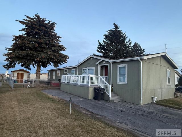 1780 Whispering Pines Drive, Idaho Falls, ID 83401