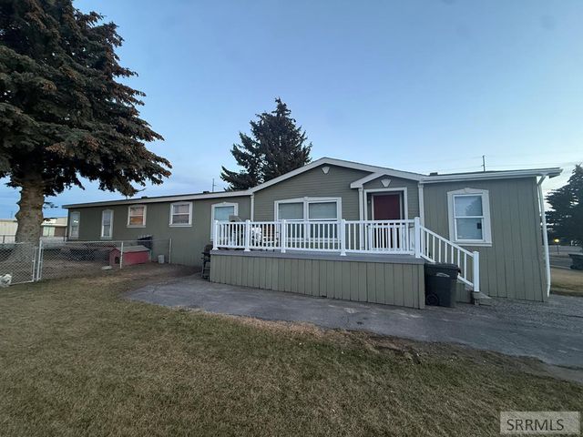 1780 Whispering Pines Drive, Idaho Falls, ID 83401