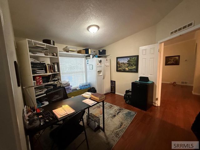 1780 Whispering Pines Drive, Idaho Falls, ID 83401