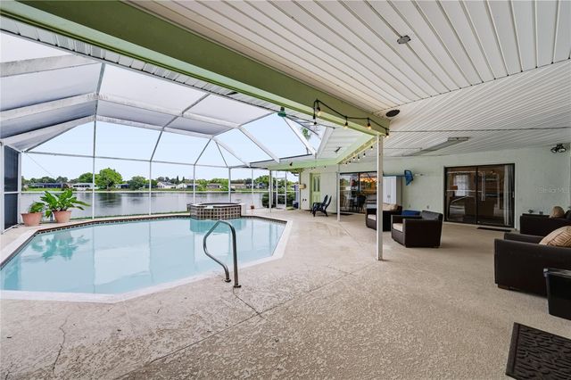 9520 LAKE CHRISTINA LANE, Port Richey, FL 34668