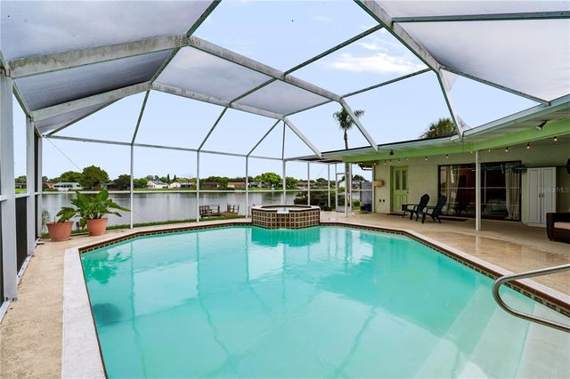 9520 LAKE CHRISTINA LANE, Port Richey, FL 34668