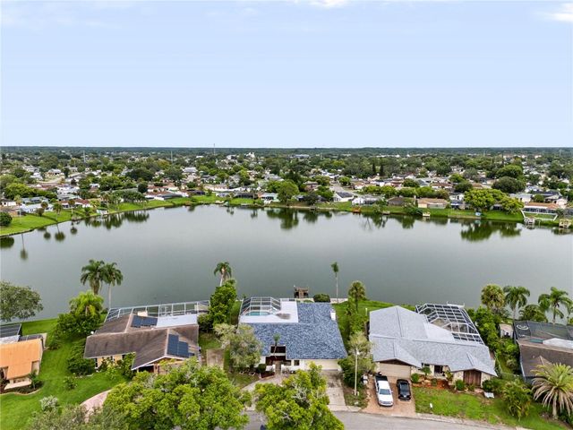 9520 LAKE CHRISTINA LANE, Port Richey, FL 34668