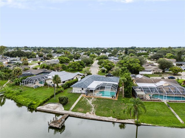 9520 LAKE CHRISTINA LANE, Port Richey, FL 34668