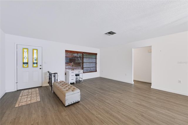 9520 LAKE CHRISTINA LANE, Port Richey, FL 34668