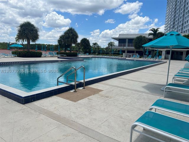 300 Bayview Dr 603, Sunny Isles Beach, FL 33160
