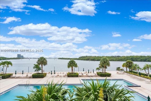 300 Bayview Dr 603, Sunny Isles Beach, FL 33160