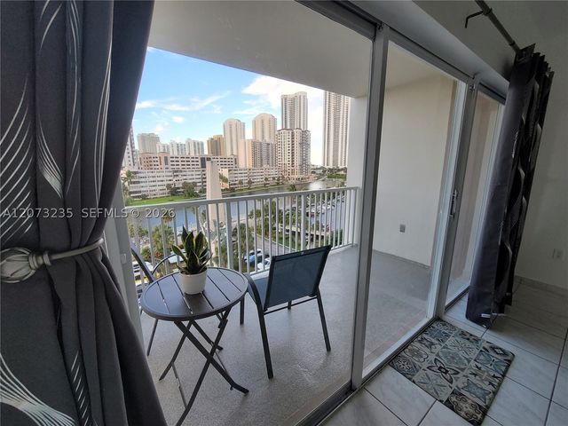 300 Bayview Dr 603, Sunny Isles Beach, FL 33160