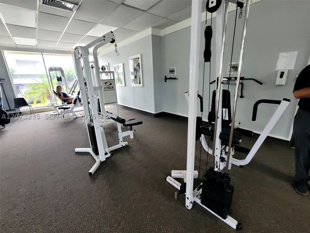 300 Bayview Dr 603, Sunny Isles Beach, FL 33160