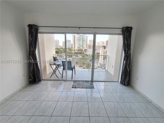 300 Bayview Dr 603, Sunny Isles Beach, FL 33160