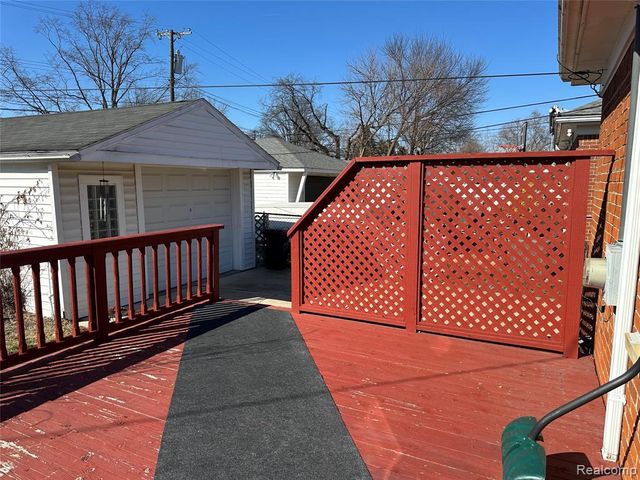 11385 Leverne, Redford, MI 48239