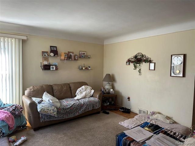 11385 Leverne, Redford, MI 48239