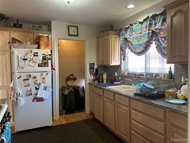 11385 Leverne, Redford, MI 48239