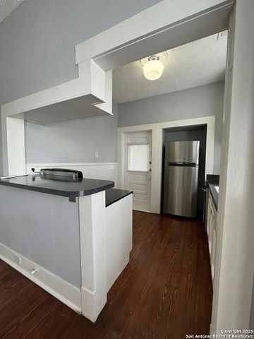 141 E Woodlawn Ave, San Antonio, TX 78212