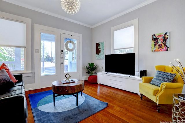 141 E Woodlawn Ave, San Antonio, TX 78212