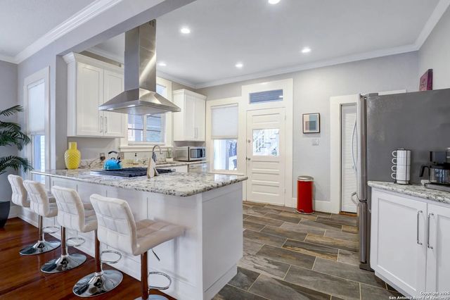 141 E Woodlawn Ave, San Antonio, TX 78212