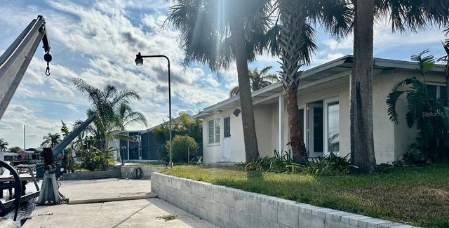 12812 4TH ISLE, Hudson, FL 34667
