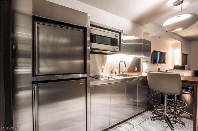 4381 West Flamingo Road 2405, Las Vegas, NV 89103