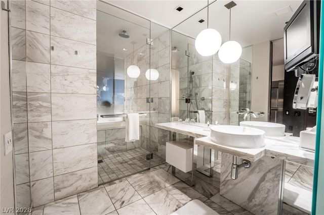 4381 West Flamingo Road 2405, Las Vegas, NV 89103