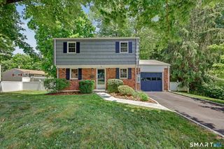 12 Regent Court, Stamford, CT 06907
