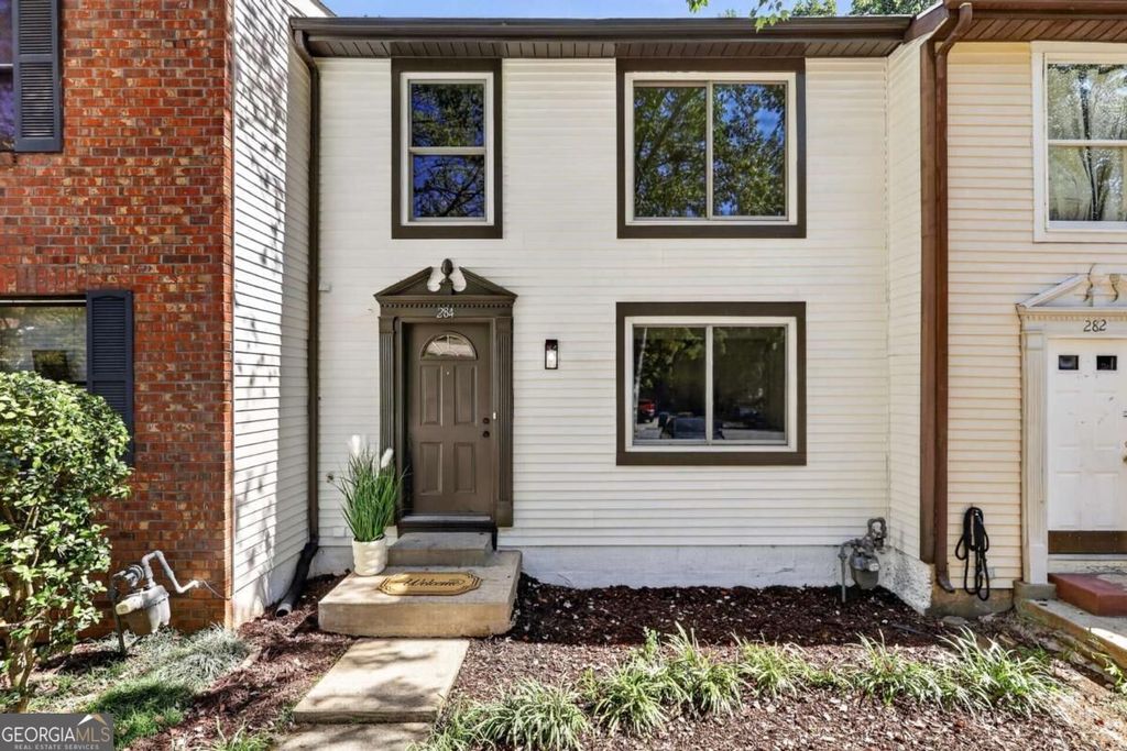 284 Roswell Commons Circle, Roswell, GA 30076 — exterior