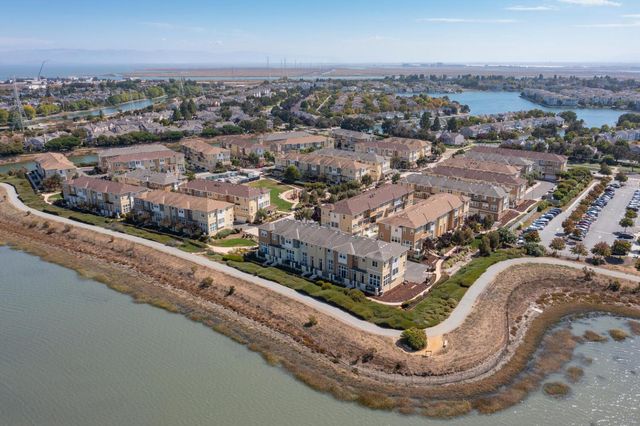 31 Bremerton Circle, Redwood Shores, CA 94065