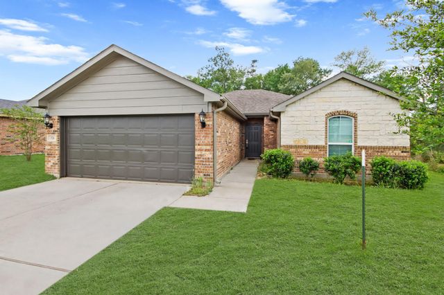 326 County Road 3558, Cleveland, TX 77327