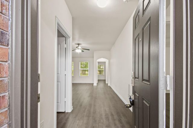 326 County Road 3558, Cleveland, TX 77327