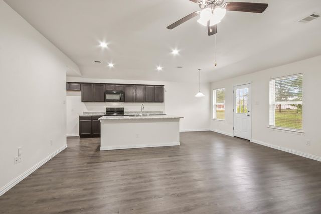 326 County Road 3558, Cleveland, TX 77327