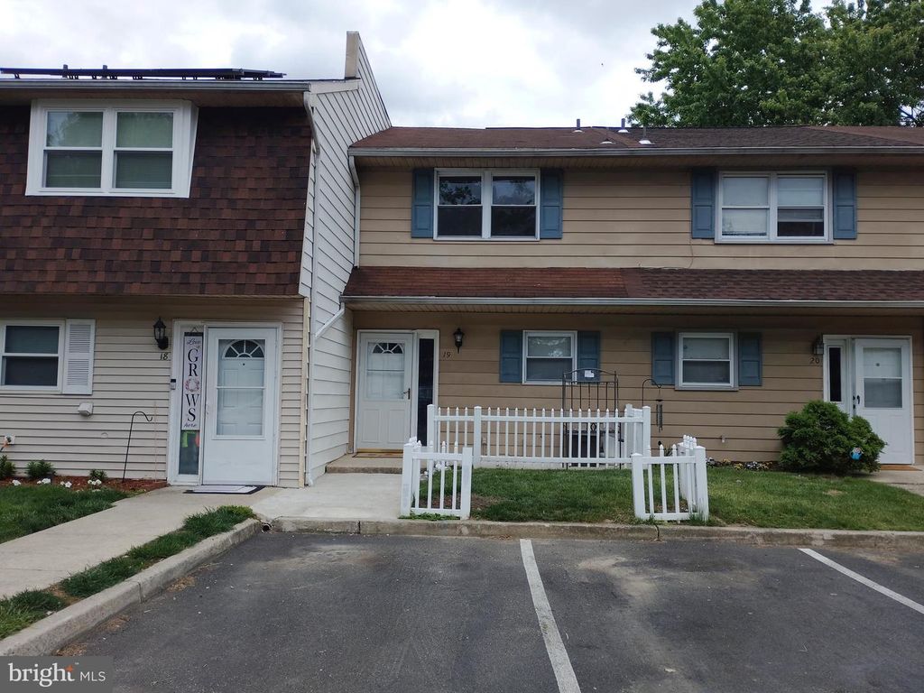 19 LA CASCATA TNHS, Clementon, NJ 08021