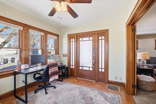 117 Harrison AVENUE, Waukesha, WI 53186