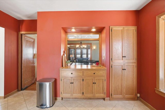 117 Harrison AVENUE, Waukesha, WI 53186