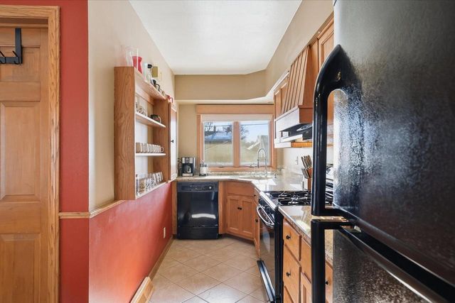 117 Harrison AVENUE, Waukesha, WI 53186