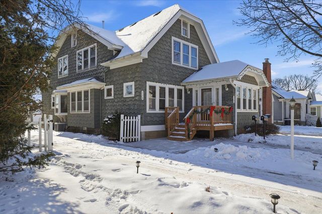 117 Harrison AVENUE, Waukesha, WI 53186