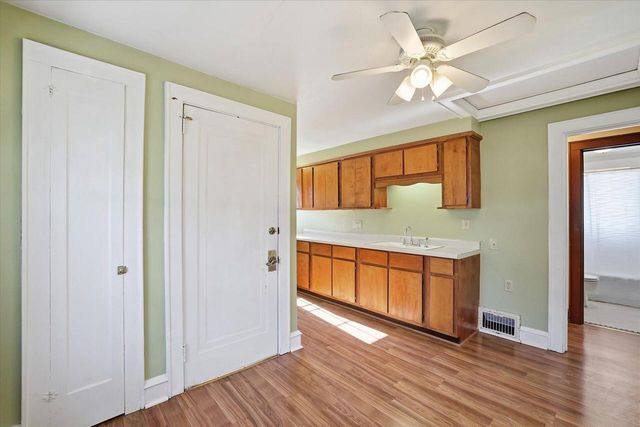 117 Harrison AVENUE, Waukesha, WI 53186