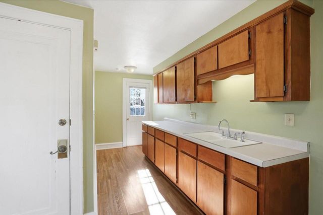 117 Harrison AVENUE, Waukesha, WI 53186