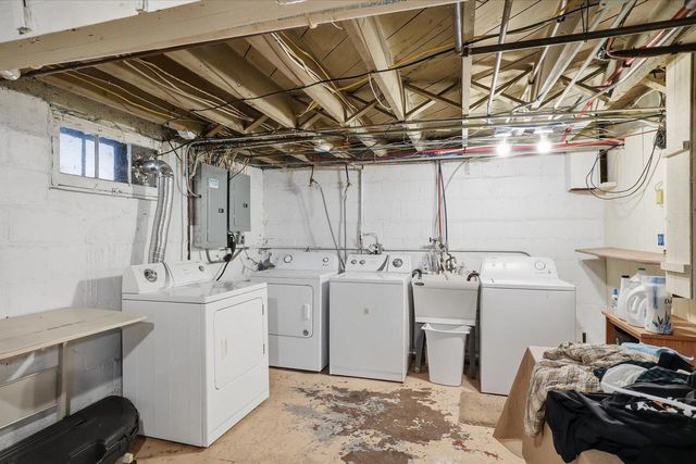 117 Harrison AVENUE, Waukesha, WI 53186